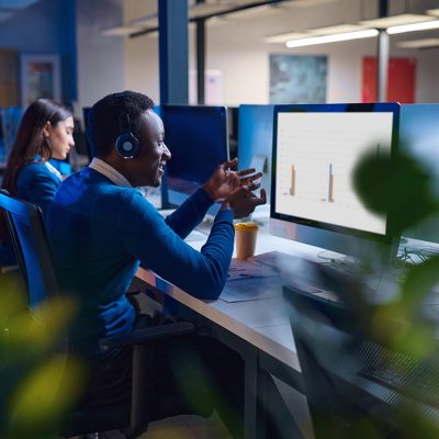 Chez Luxia, notre mission ne s’arrête pas une fois votre réservation confirmée ou votre expérience organisée. Nous savons que le vrai luxe, c’est de vivre chaque instant en toute sérénité. C’est pourquoi nous avons créé Assistance Luxia, un service dédié à vous accompagner pendant toute la durée de votre séjour, événement ou expérience.